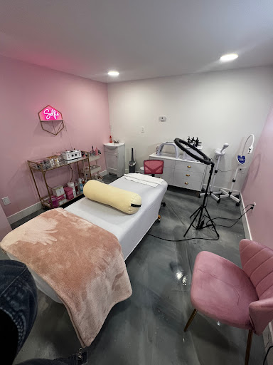 Glow Up Studio - Thumbnail