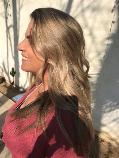 AV Beauty - Thumbnail
