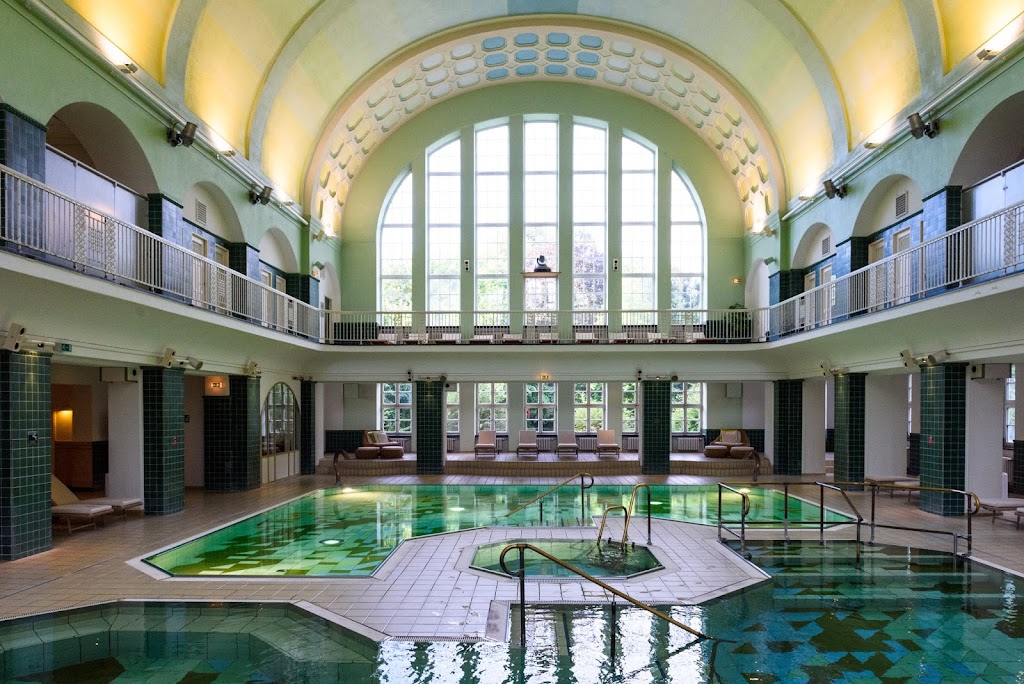 Bäderland Holthusenbad - Schwimmschulen Hamburg