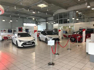 Photo n°37 de Toyota Groupe Degenève Bourg-en-Bresse à Montagnat (Vendeur de voitures d'occasion)