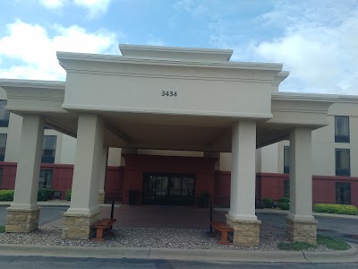 Photos of Hampton Inn Dubuque