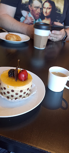 Janina's Fine Desserts - Thumbnail