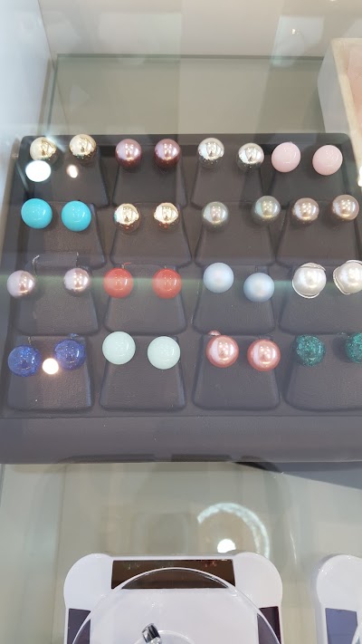 Photos of HT Sparkles jewellery