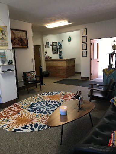 BassAckward Studios Gallery - United States