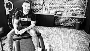 Photo n°1 de Tattoo Shop Lons : Black Ink Spot à Gevingey (Tatoueur)