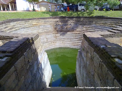 Photos of Thuparamaya Dagaba