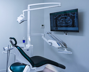 Photo n°2 de Dr Maxime Bommel à Houilles (Dentiste)