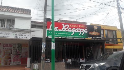 Photos of La Ragazza