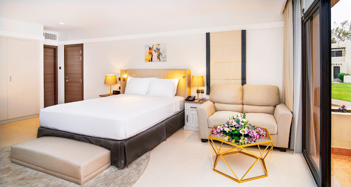 Radisson Blu Hotel & Resort, Al Ain by null