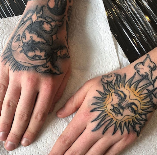 Vivid Ink Worcester - Tatoo shop