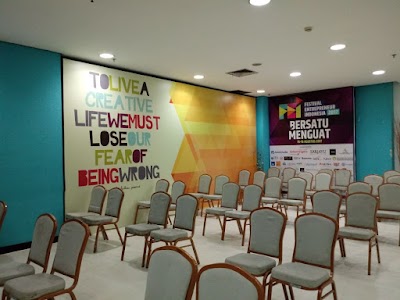Photos of UKM Gallery
