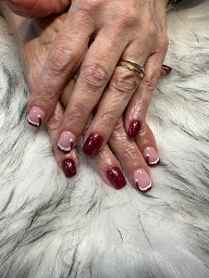 Photo n°17 de JULNEL SALON AFRO à Roissy-en-Brie (Salon de coiffure)