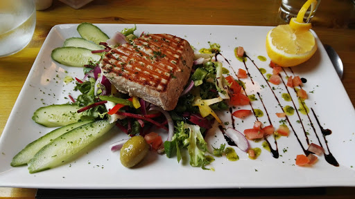 Ginali's - Visual
