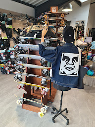 Photo n°15 de Evasion Skateshop Auray à Auray (Magasin de vêtements de sport)