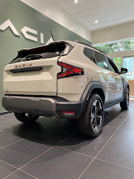 Photo n°6 de DACIA GRENOBLE FONTAINE – BymyCAR à Fontaine (Garage automobile)