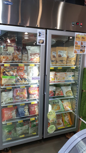 DYKorean Supermarket (디와이한인마트)