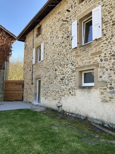 Photo de Gîte Les Séchoirs Vercors jacuzzi piscine
