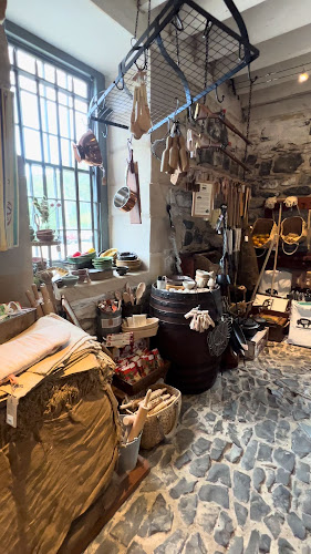 Comments and reviews of The Stone Store