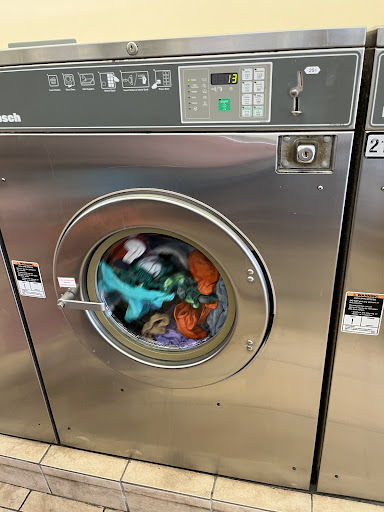 Lightning Laundry | Laundromat | Wash and Fold - Thumbnail