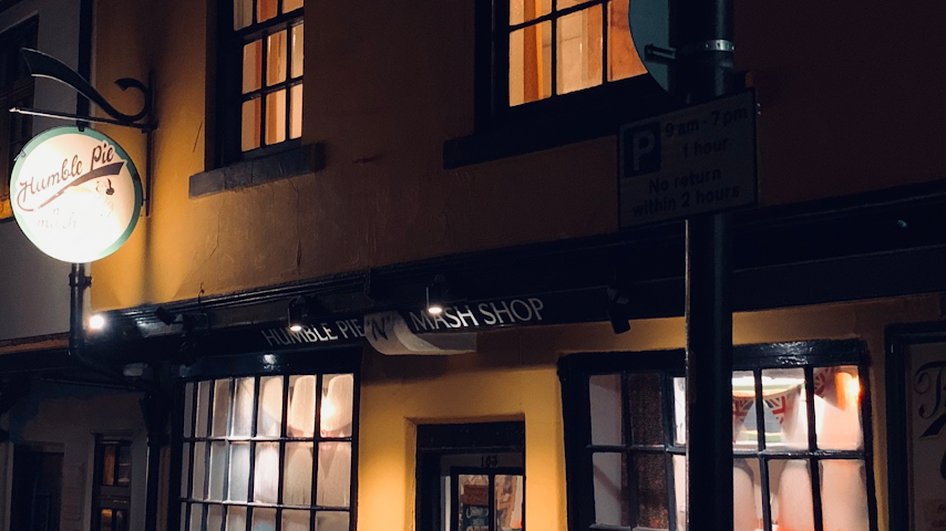 Humble Pie n Mash by null