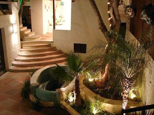 HOME REALTY Bienes Raíces