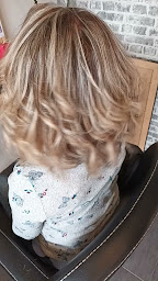 Photo n°8 de Studio Coiff 26 à Roanne (Salon de coiffure)