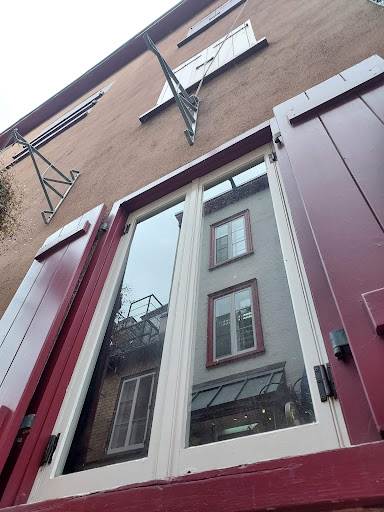 Goblin Red door - Thumbnail