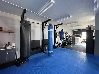 JAWS WEST ブラジリアン柔術・キックボクシング・総合格闘技