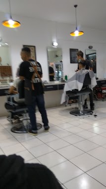 Keluncum Barbershop Strat1, Author: Ihza Ahmad