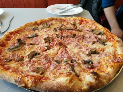 Photos of Opera Pizza