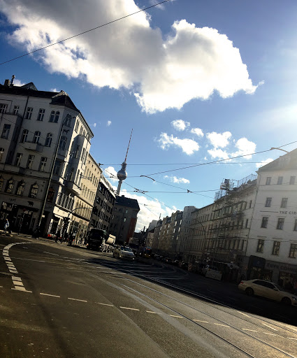 Zahnarztpraxis High Dental Dr. Ivo Hradsky und Kollegen Berlin-Mitte