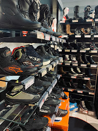 Photo n°25 de SPEEDWAY AIX-EN-PROVENCE à Aix-en-Provence (Magasin de pièces et d'accessoires pour motos)