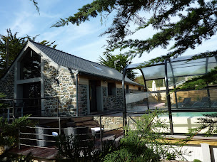 Photo n°21 de Maison d'architecte: location villa plage avec piscine chauffée - Location salle réception mariage séminaire - Cottage with pool Pléneuf-Val-André Erquy Bretagne proche St Malo à Erquy (Villa)