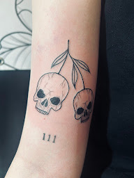 Photo n°11 de Natural'ink - Salon de tatouage à Anet (Salon de piercing)