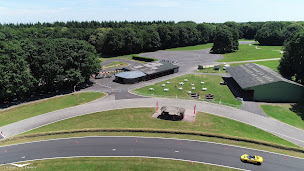 Photo n°8 de EIA Circuits Auto et Karting de Pont l'Evêque à Pont-l'Évêque (Complexe sportif)