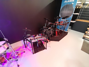 Photo n°3 de Brass Brothers SARL à Bressuire (Magasin d'instruments de musique d'occasion)