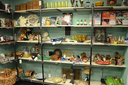 Wear-House Resale Boutique - Thumbnail