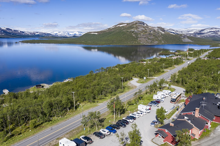 Kilpisjärven Retkeilykeskus by null