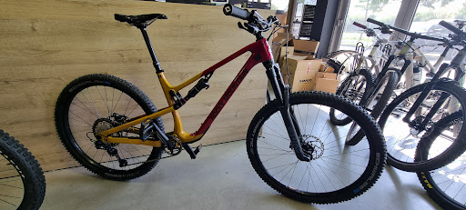 Madbikes - Visual