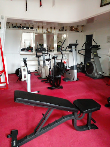 Fit-In-Fitness