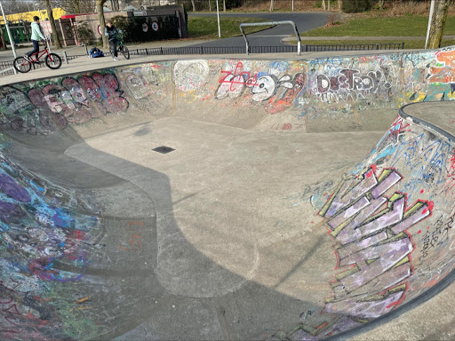 Gein skatepark and Bowl - Thumbnail