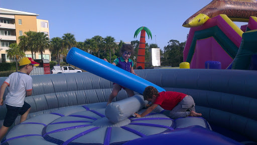 Aussie Inflatables - Visual