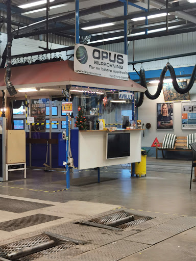 Opus Bilprovning Köping - Thumbnail