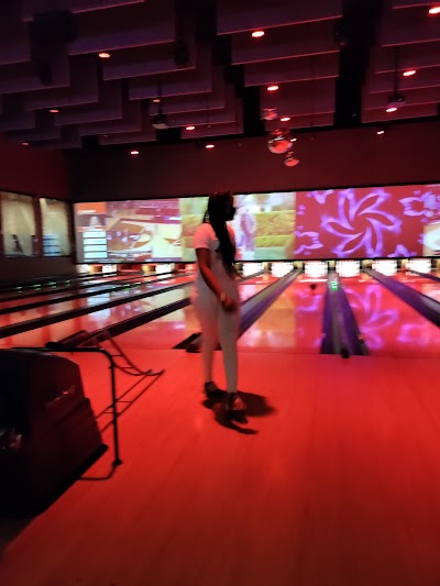 ShowBiz Bowling Alley