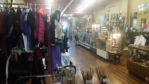 CZs Resale Shop - Thumbnail