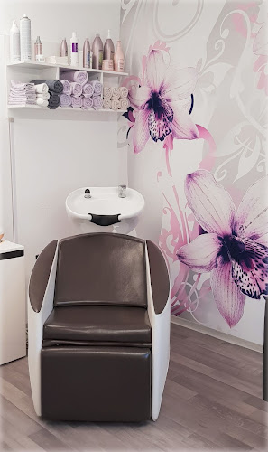 Beauty Point Damenfriseur / Nageldesign / Kosmetik