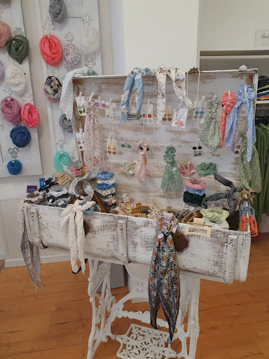 Angezogen Gallery - Germany