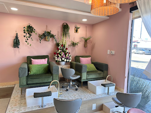 LuxeElle Nail Boutique - Thumbnail