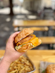 Photo n°42 de avec amour - le burger Belleville à Paris (Restaurant végétarien)