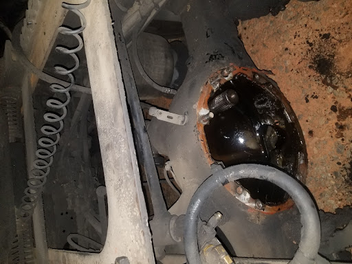L C Wynn Truck/Auto Tire Repairs - Thumbnail